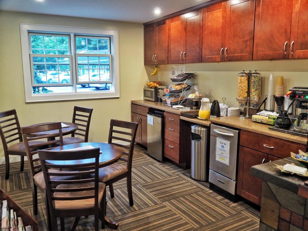 Maple Terrace 3*